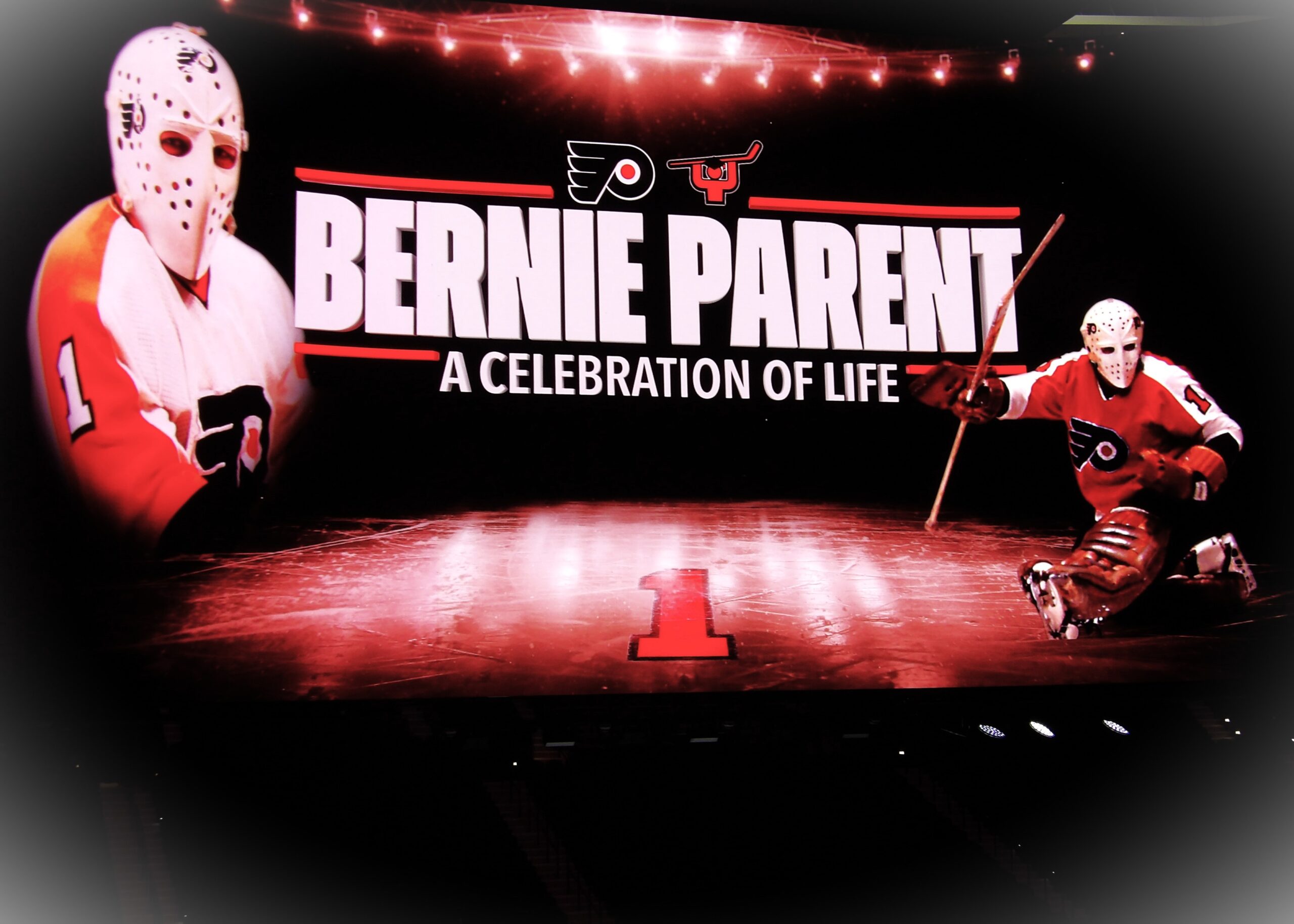 Bernie Parent Memorial Patch – Philadelphia Flyers #1 – Embroidered, 3" (Unisex Adult)